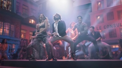 Ananya Panday and Vijay Deverakonda in a still from Liger song Akdi Pakdi teaser.