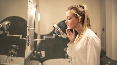 We love going on vacations and we love pampering ourselves but after the vacation is over, it’s time to face the reality of everyday life before going to the skincare routine there are two things to be kept in mind, according to Dr Sonia Sabhandasani, MBBS, MD (Skin) Dermatologist and Cosmetologist at Chicnutrix. She said, “First, fix it from inside out, second, it is a slow process. So, restore, rejuvenate and start the process of skin care from scratch.” She suggested a skincare routine that needs to be followed after you return from your vacation: (Andrea Piacquadio ) We love going on vacations and we love pampering ourselves but after the vacation is over, it’s time to face the reality of everyday life before going to the skincare routine there are two things to be kept in mind, according to Dr Sonia Sabhandasani, MBBS, MD (Skin) Dermatologist and Cosmetologist at Chicnutrix. She said, “First, fix it from inside out, second, it is a slow process. So, restore, rejuvenate and start the process of skin care from scratch.” She suggested a skincare routine that needs to be followed after you return from your vacation: (Andrea Piacquadio )