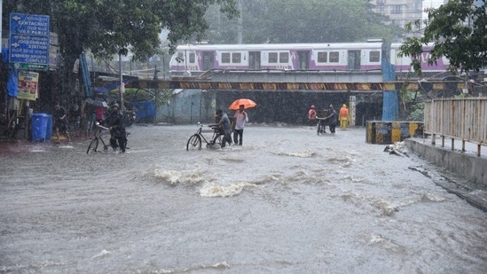 Mumbai On Red Alert | ‘Heavy To Very Heavy’ Rainfall Expected In These ...