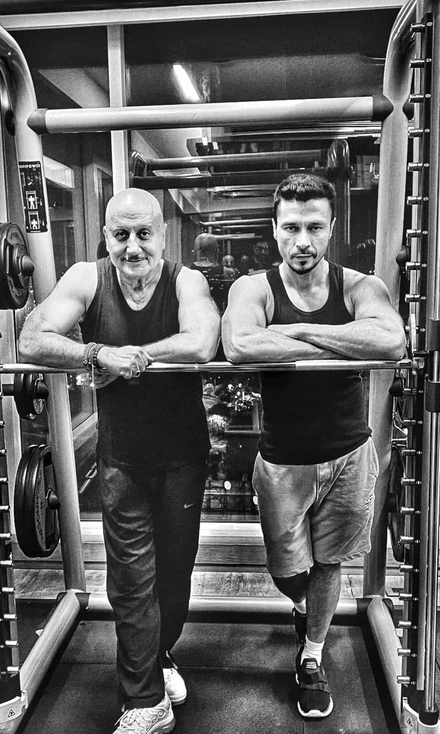 Anupam Kher with his gym partner and co-actor Darshan Kumaar. (Instagram)