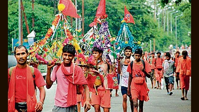 During the Kanwar Yatra, devotees undertake a trek to collect water from the Ganga and offer it in Shiva temples.