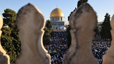 The large crowds have, however, spurred Covid fears once again, especially as many pilgrims remained maskless, despite claims by Saudi authorities that masks would be mandatory. The hajj has been taking place against the backdrop of a resurgence of cases in the region, with some Gulf countries tightening restrictions to keep outbreaks in check. (AFP) The large crowds have, however, spurred Covid fears once again, especially as many pilgrims remained maskless, despite claims by Saudi authorities that masks would be mandatory. The hajj has been taking place against the backdrop of a resurgence of cases in the region, with some Gulf countries tightening restrictions to keep outbreaks in check. (AFP)