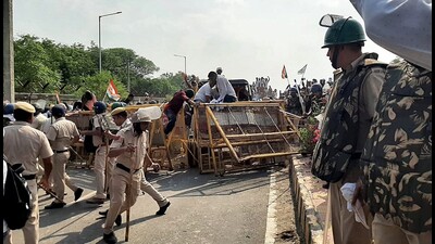 Haryana govt forms 3-member panel to probe Hisar violence Haryana govt forms 3-member panel to probe Hisar violence