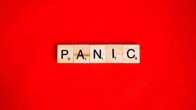 Intrusive thoughts: Intrusive thoughts are uncontrollable and often times conjure up disturbing images that can make the person experiencing them feel afraid to the point of immobility. Though people can experience intrusive thoughts without having a full-blown silent panic attack, they are often a symptom of one (Pexels)