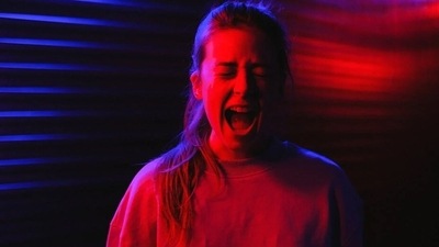 Depersonalisation and derealisation: To put it simply, depersonalisation is when you feel detached from your body, while derealisation is when you feel disconnected from the world around you, and your surroundings seem distorted. (Pexels)