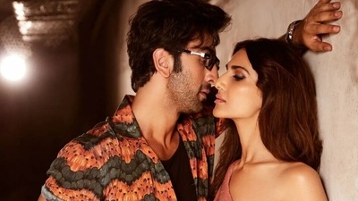 Vaani Kapoor in cut-out dress poses with a dapper Ranbir Kapoor for latest Shamshera photoshoot (Instagram) Vaani Kapoor in cut-out dress poses with a dapper Ranbir Kapoor for latest Shamshera photoshoot (Instagram)