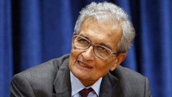 Nobel laureate Amartya Sen currently is only experiencing mild cough and sneeze, a health department official said.(Image via Twitter)