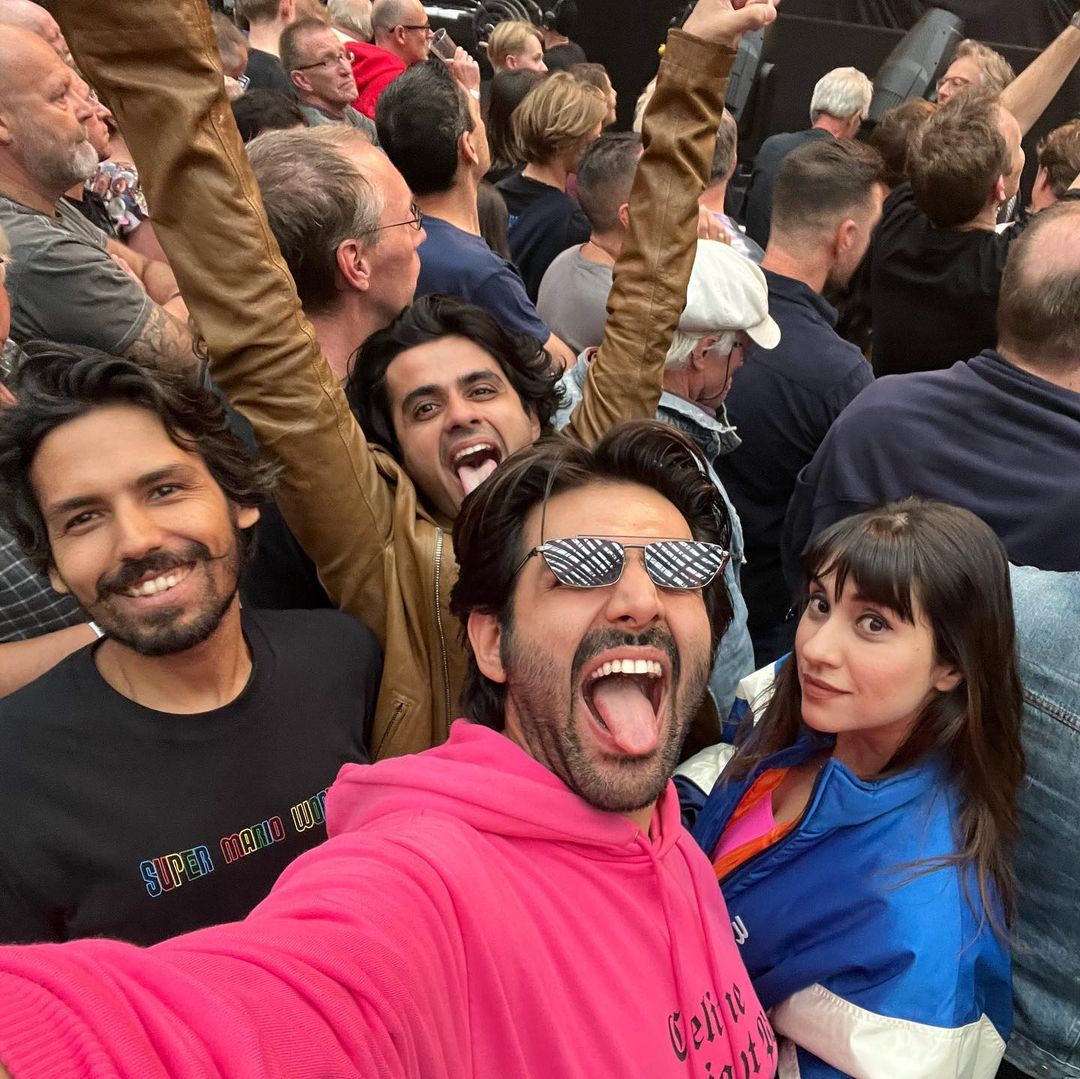 Kartik Aaryan&nbsp;attended The Rollings Stones concert&nbsp;in Amsterdam.&nbsp;
