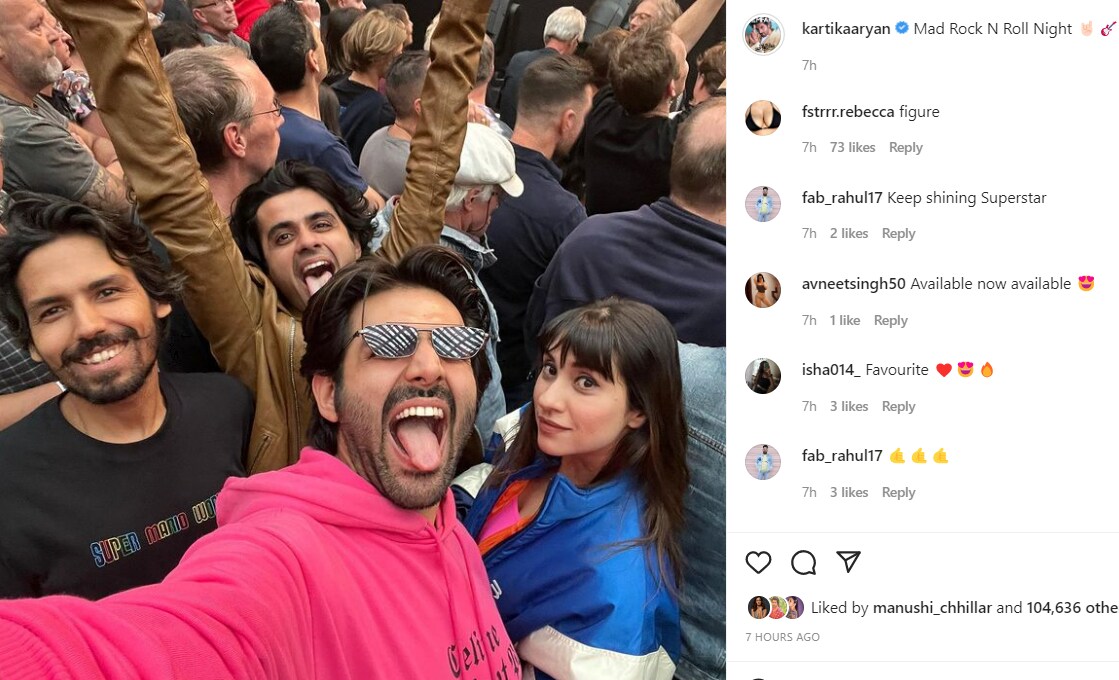 Kartik Aaryan with his friends at the concert in Amsterdam.