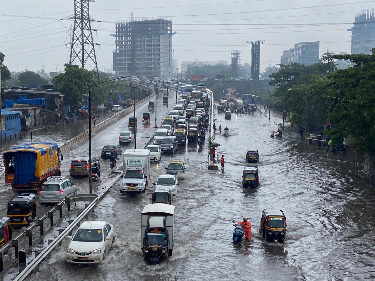Mumbai will be under ‘orange’ alert for the next three days till July 12. (HT Photo)