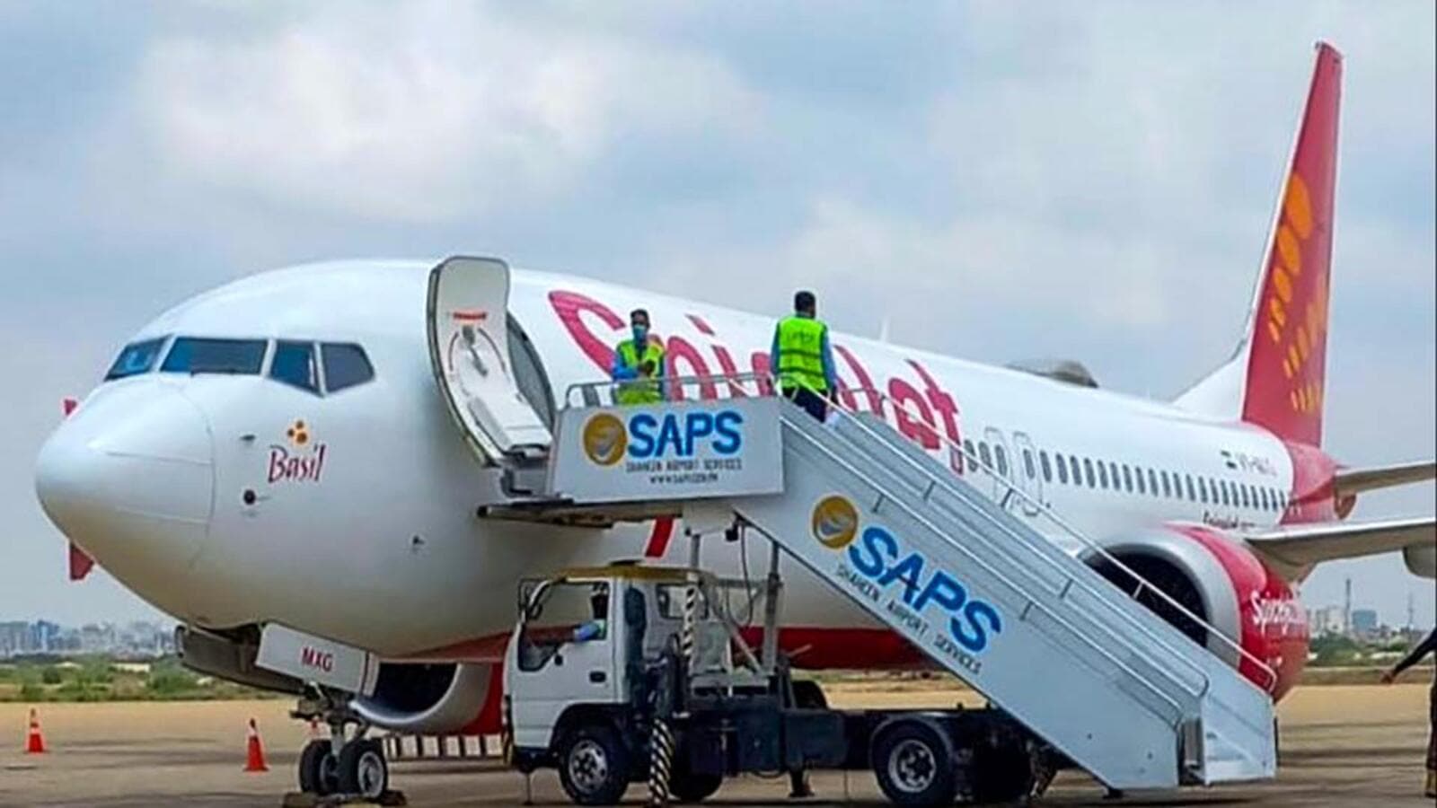 SpiceJet flight held up amid surprise DGCA check