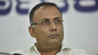 AICC observer for Goa Dinesh Gundu Rao held a meeting with ten of 11 Congress MLAs and tried to put up a united appearance. (HT FILE PHOTO.) AICC observer for Goa Dinesh Gundu Rao held a meeting with ten of 11 Congress MLAs and tried to put up a united appearance. (HT FILE PHOTO.)