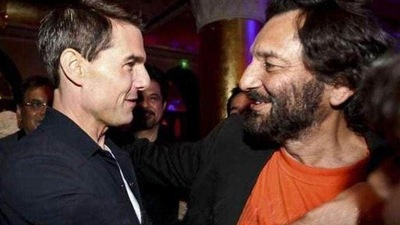 Tom Cruise and Shekhar Kapur at a party in 2011. The filmmaker shared the pic on Twitter. Tom Cruise and Shekhar Kapur at a party in 2011. The filmmaker shared the pic on Twitter.