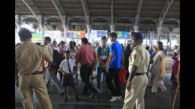 The statistics stated that in 2019 there were 15,977 cases of theft registered which came down by 5,708 in 2022. (Hindustan Times)