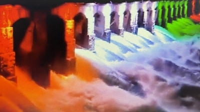 High water inflow under Krishna Sagara dam witnessed under tricolour lighting in Mandya district. (Twitter/ANI) High water inflow under Krishna Sagara dam witnessed under tricolour lighting in Mandya district. (Twitter/ANI)