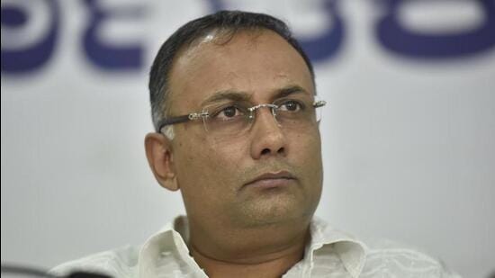 AICC observer for Goa Dinesh Gundu Rao held a meeting with ten of 11 Congress MLAs and tried to put up a united appearance. (HT FILE PHOTO.)