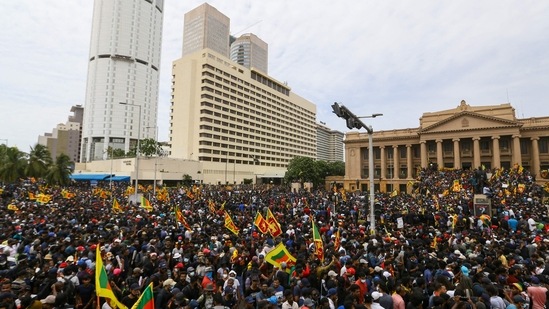 Protestors participate in an anti-government demonstration outside the President's office in Colombo on July 9, 2022. &nbsp;(Photo by AFP)(AFP)