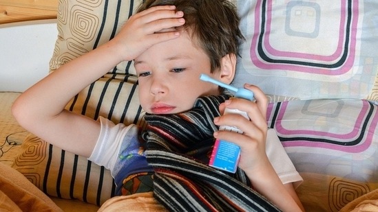 The other common symptoms of Covid-19 in the ones who are fully vaccinated are a headache, cough, runny nose, fatigue, sore throat, fatigue, sneezing, fever, muscle pain, or joint pain.(Pixabay)