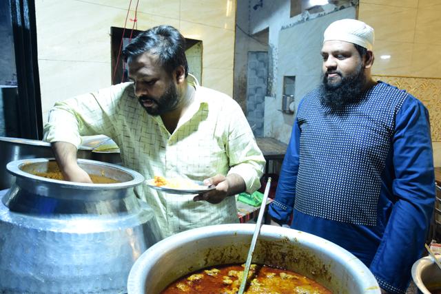 Hussaini Hotel is standing tall since 1952 and is popular for it’s Chicken Biryani. (Photo: Manish Rajput/HT) Hussaini Hotel is standing tall since 1952 and is popular for it’s Chicken Biryani. (Photo: Manish Rajput/HT)