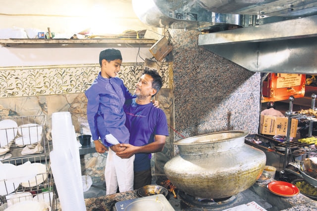 Taufiq’s Dil Pasand Biryani has been serving biryani topped with dry fruits since the 1990’s (Photo: Manish Rajput/HT) Taufiq’s Dil Pasand Biryani has been serving biryani topped with dry fruits since the 1990’s (Photo: Manish Rajput/HT)