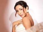 Malaika Arora shares 1-minute yoga routine to ease stress and help you relax in new video Malaika Arora shares 1-minute yoga routine to ease stress and help you relax in new video