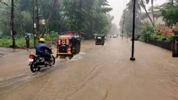 Heavy rains in Karnataka coast have wreaked havoc, disrupting daily life and flooding multiple homes. (Image source: SameerBaadkar/Twitter)