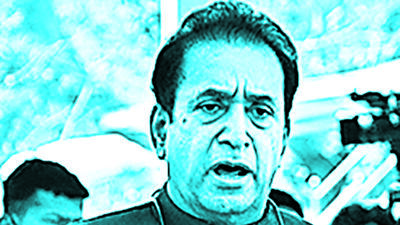 Deshmukh has claimed that Vaze’s statements, based on which he has been implicated, lacks credibility as he was accused in multiple cases, including a murder case (HT PHOTO) Deshmukh has claimed that Vaze’s statements, based on which he has been implicated, lacks credibility as he was accused in multiple cases, including a murder case (HT PHOTO)