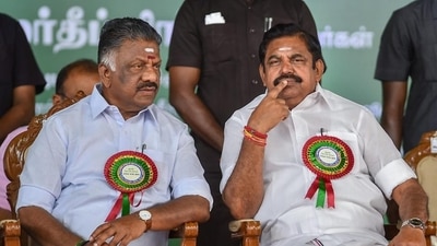 O Paneerselvam and former Tamil Nadu chief minister Edappadi K Palaniswami. (PTI)