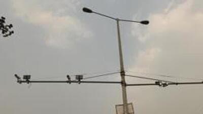 Pune traffic police department has recovered fines amounting to ₹30 crore using its CCTV camera surveillance system since January this year. ((PIC FOR REPRESENTATION)) Pune traffic police department has recovered fines amounting to ₹30 crore using its CCTV camera surveillance system since January this year. ((PIC FOR REPRESENTATION))