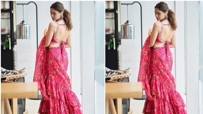 Aamna turned muse for designer Neha Chopra Tandon's contemporary luxury hand-made clothing label. She raised the bar for traditional dressing with her floral look. You can take inspiration from the television star and wear a similar drape for any special occasion. (Instagram) Aamna turned muse for designer Neha Chopra Tandon's contemporary luxury hand-made clothing label. She raised the bar for traditional dressing with her floral look. You can take inspiration from the television star and wear a similar drape for any special occasion. (Instagram)