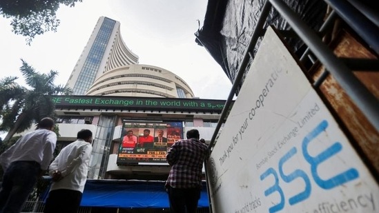From the Sensex pack, Hindustan Unilever, Reliance Industries, Bharti Airtel, HDFC and Nestle were the major laggards.(REUTERS)
