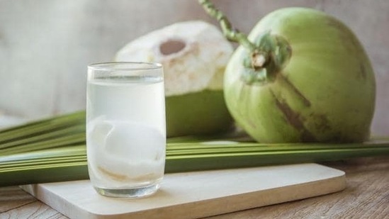 1. Coconut Water: A drink filled with nutritious value that’s low on calories and carbs, that coconut water for you. Coconut water is filled with natural vitamins and minerals. Thus, it is an ideal hydration drink during the summer and monsoon seasons. The beverage provides you with the required hydration while ensuring your calorie and carbs intake stays low. You can also opt for ready-to-drink bottled tender coconut water that you can consume anywhere, anytime with ease, one's that are 100% organic with no added sugar or preservatives. (Shutterstock)