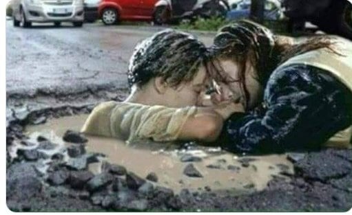 The viral Titanic meme on Bengaluru's infamous potholes. (Image source: @_kanakapuraroad/Twitter)