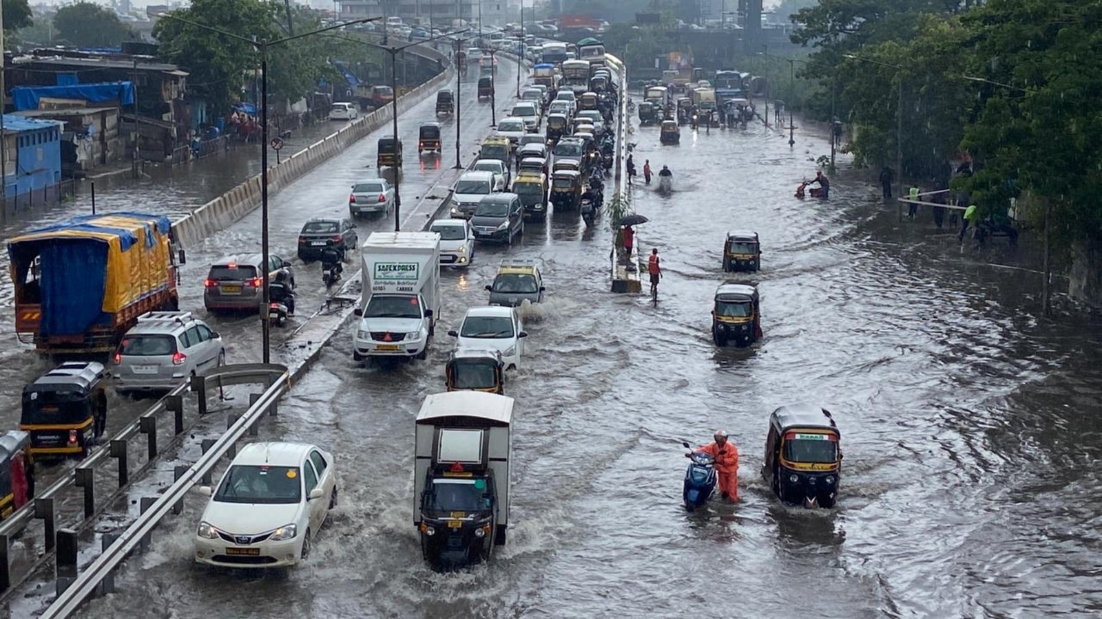 Today's weather: Heatwave alert in these states; rains in Delhi, Mumbai, Bengaluru, etc.