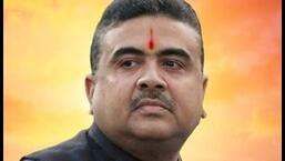 1 जुलाई के बाद से अधिकारी के काफिले में शामिल होने वाली यह दूसरी ऐसी घटना थी (ट्विटर) 1 जुलाई के बाद से अधिकारी के काफिले में शामिल होने वाली यह दूसरी ऐसी घटना थी (ट्विटर)