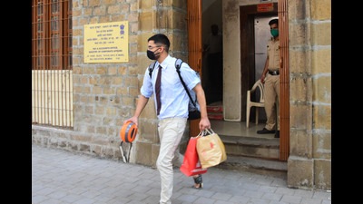 Executive producer Kshitij Ravi Prasad outside Narcotics Control Bureau (NCB) in Mumbai, India, on Saturday, November 07, 2020. (HT PHOTO) (Hindustan Times)