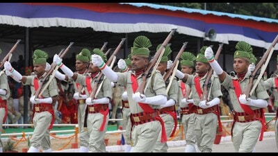 Passing-out parade of Provincial Armed Constabulary (PAC). recruits in Lucknow on Tuesday. (Deepak Gupta/HT) Passing-out parade of Provincial Armed Constabulary (PAC). recruits in Lucknow on Tuesday. (Deepak Gupta/HT)