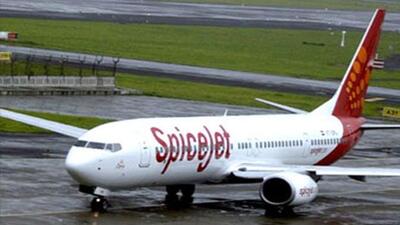 (HT PHOTOA SpiceJet spokesperson said that the aircraft was delayed due to a last-minute technical issue and alternate aircraft was arranged immediately.) (HT PHOTOA SpiceJet spokesperson said that the aircraft was delayed due to a last-minute technical issue and alternate aircraft was arranged immediately.)