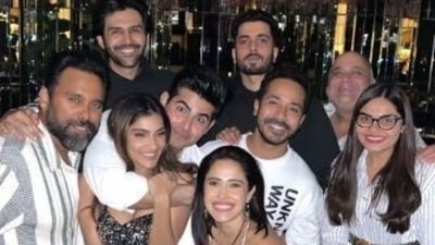 Kartik Aaryan with his Pyaar Ka Punchnama 2 teams--Nushrratt Bharuccha and Sunny Singh among others.