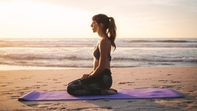 Alia Bhatt’s trainer demonstrates Vajrasana, speaks of its benefits (Unsplash) Alia Bhatt’s trainer demonstrates Vajrasana, speaks of its benefits (Unsplash)