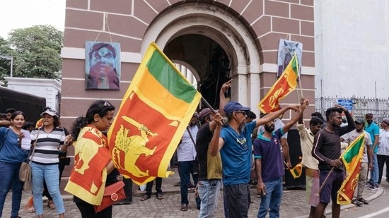 The delay in creating an interim arrangement will affect the attitudes of IMF and other donors. The failure of the political class in the coming days may also encourage the possibility of the army stepping into a political role.&nbsp;(Bloomberg)
