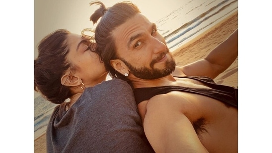 Deepika Padukone & Ranveer Singh Give Us #CoupleGoals In Their All