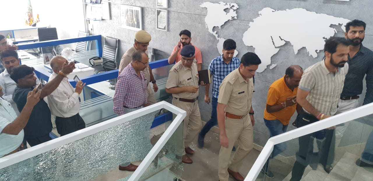 Cops are yet to ascertain the reason for the attack on the Ladwa-based coaching institute, which provides consultation services and prepares students for International English Language Testing System (IELTS), Pearson Test of English (PTE) and foreign studie. (HT PHOTO)