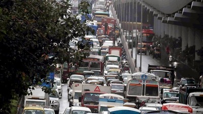  A long vehicular traffic is seen on the Western Express Highway following heavy rainfall, in Mumbai. (Nitin Lawate) A long vehicular traffic is seen on the Western Express Highway following heavy rainfall, in Mumbai. (Nitin Lawate)