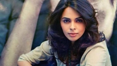 Mallika Sherawat will soon be seen with Rajat Kapoor in RK/Rkay. Mallika Sherawat will soon be seen with Rajat Kapoor in RK/Rkay.