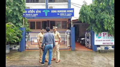 Cops question 20-25 suspects in the doctor couple robbery case at Usha Nursing Home in Ambernath. (PRAMOD TAMBE/HT PHOTO) Cops question 20-25 suspects in the doctor couple robbery case at Usha Nursing Home in Ambernath. (PRAMOD TAMBE/HT PHOTO)