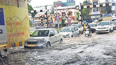 Commuters faced inconvenience due to the large amount of water in the subway near the railway station at Akurdi in Pune. (HT PHOTO) Commuters faced inconvenience due to the large amount of water in the subway near the railway station at Akurdi in Pune. (HT PHOTO)