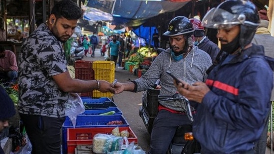 Reserve Bank of India (RBI) has projected a GDP growth of 7.2 per cent for the current fiscal ending March 2023.(Bloomberg file photo) Reserve Bank of India (RBI) has projected a GDP growth of 7.2 per cent for the current fiscal ending March 2023.(Bloomberg file photo)