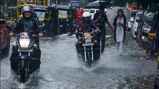 Officials of Kulgaon Badlapur Municipal Corporation said that their team is spreading awareness among the residents and pedestrians to be safe. (PTI)