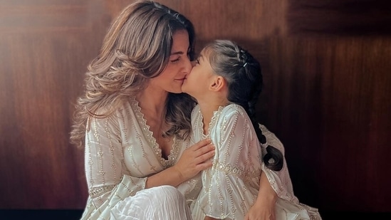 Soha Alia Khan twins with daughter Inaaya in elegant gharara set worth <span class='webrupee'>?</span>31k, Saba Ali Khan says Mahshallah: See pics&nbsp;(Instagram)